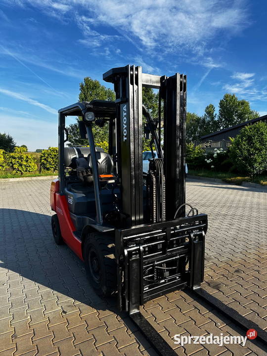 wózek widłowy TOYOTA 028FGF25 2500 Triplex 50m Działoszyn