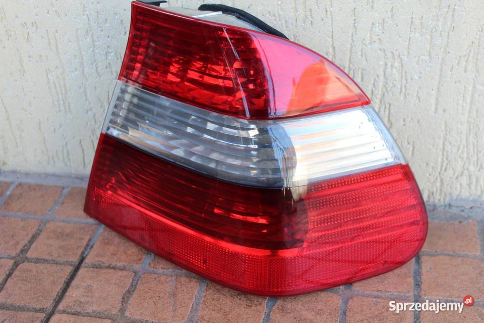 LAMPA PRAWY TYŁ BMW E46 694653601 Lampy przednie wielkopolskie