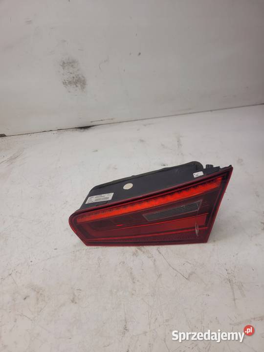 LAMPA PRAWY TYŁ W KLAPĘ AUDI A3 8V 3D 8V3945094B Przystajń sprzedam