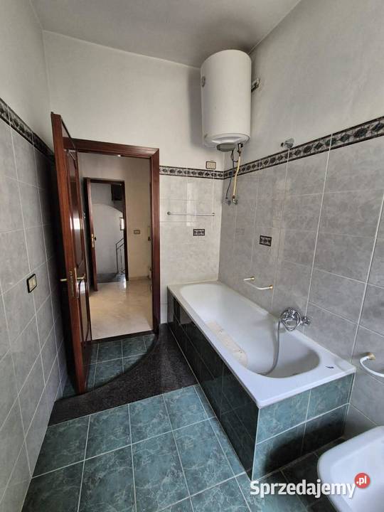 Na sprzedaż cześć kamienicy Carini Sycylia Sprzedaż Słupca