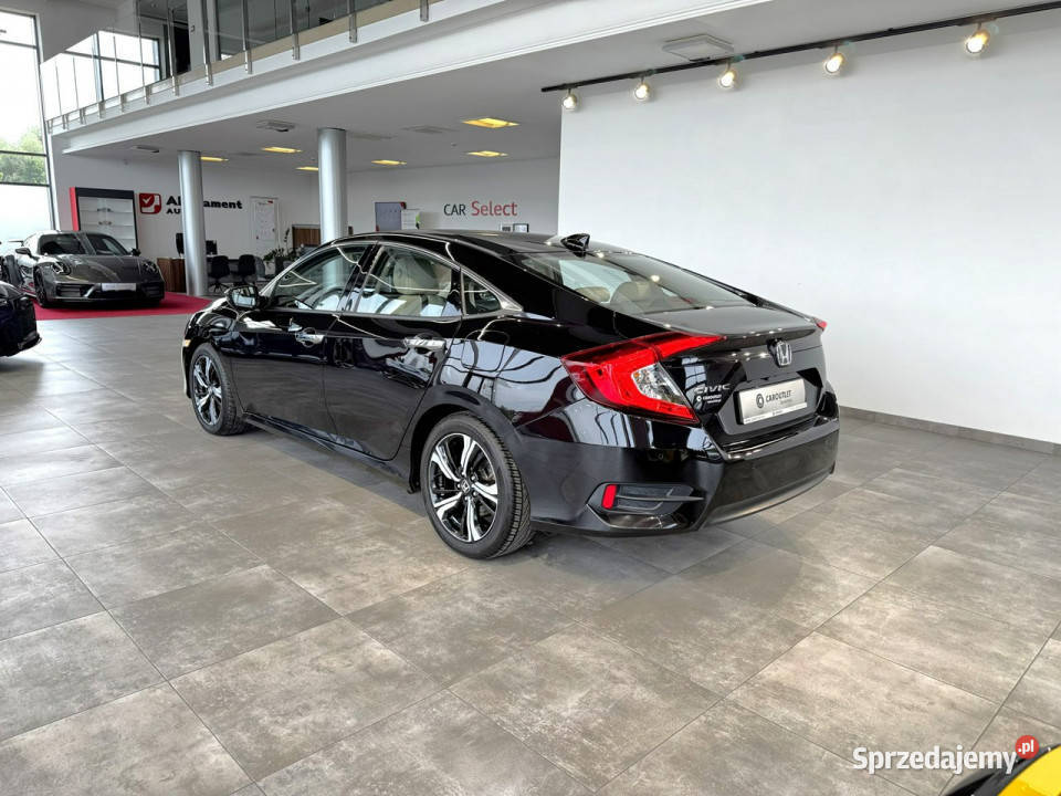 Honda Civic Executive 15Turbo 182 M6 20172018 r serwisowany w ASO Myślenice