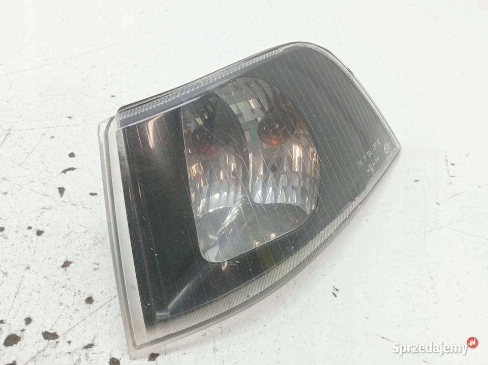 KIERUNKOWSKAZ LEWY PRZÓD Volvo V40 I 19952004