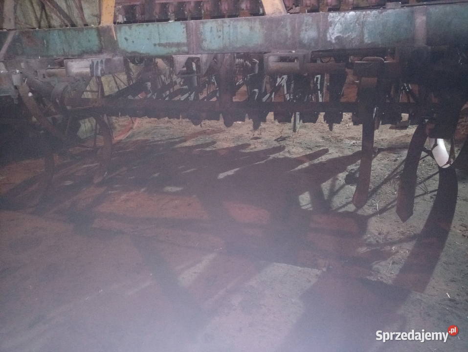 Siewnik konny 15 lejkowy nieuszkodzony Biskupice