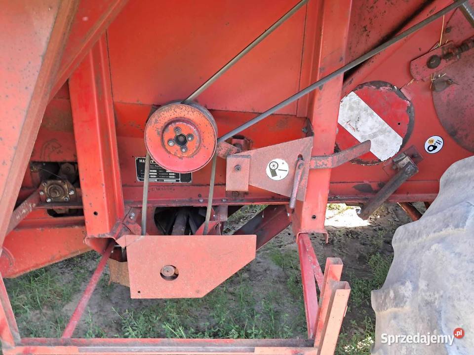 Kombajn zbożowy Massey Ferguson 307 w oryginale