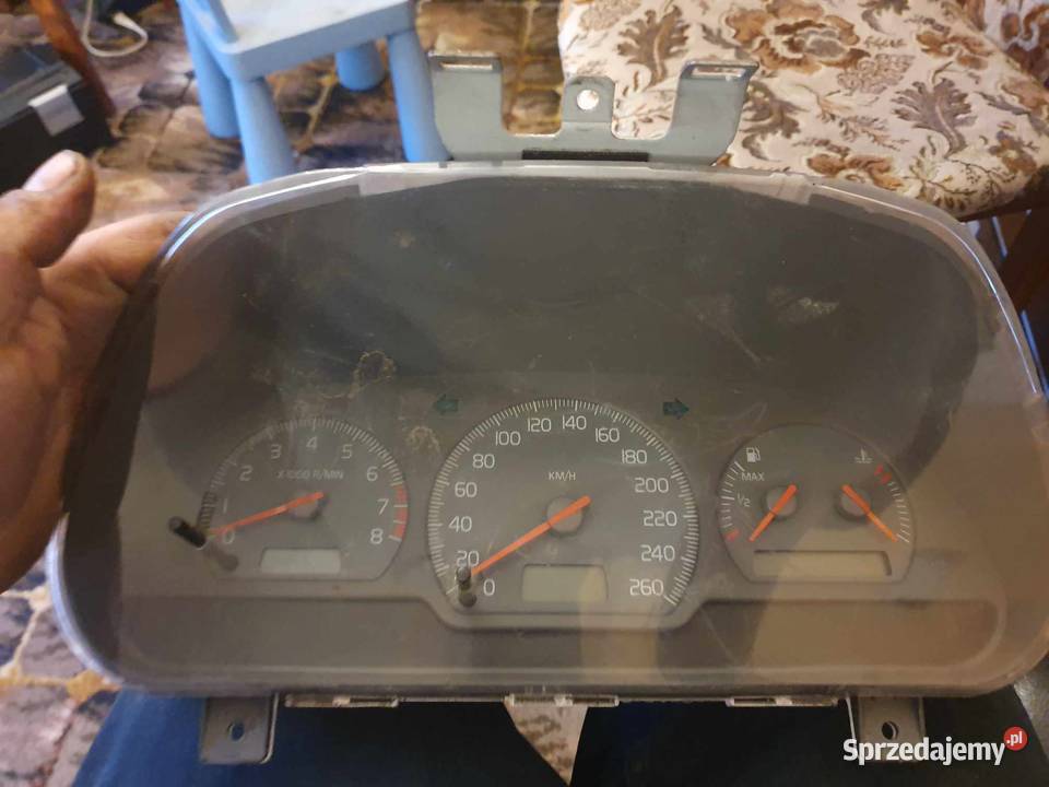 Liczniki zegary Volvo s40 v40 18i GDI Kraków