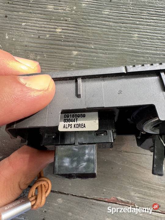 Przełącznik Szyby Tylnej Opel Vectra 09185959 sprzedam