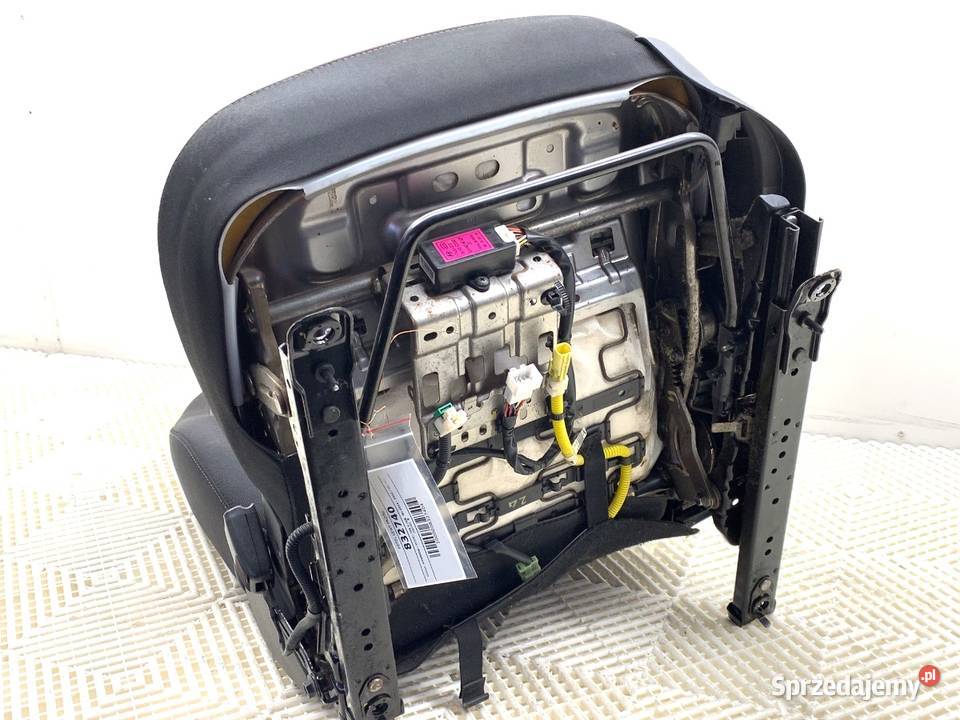 FOTEL LEWY PRZÓD HYUNDAI i20 II Hatchback osobowe