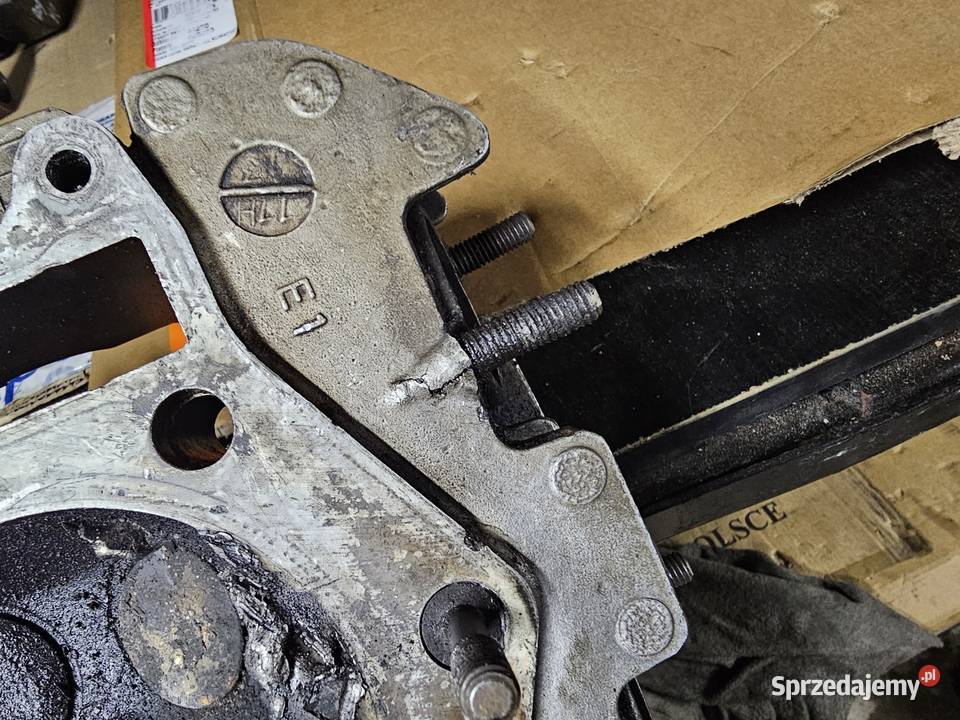 Suzuki DR 600 głowica zawory sprężyny dr600