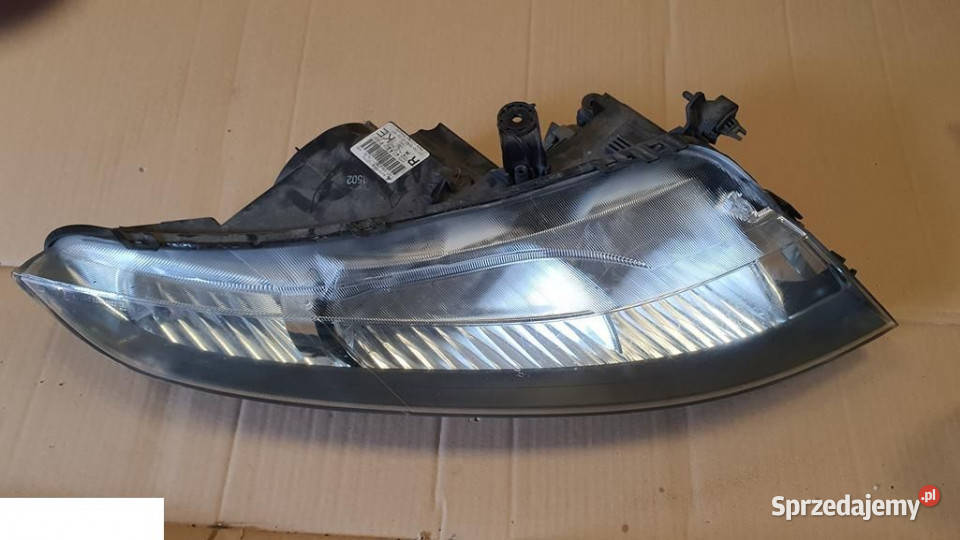 Honda Civic VIII reflektor xenon ufo Kozubszczyzna