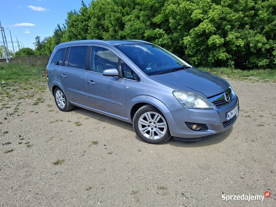 Opel ZAFIRA 18 140 GAZ 2009r wersja 7os Polift ESP Piaseczno