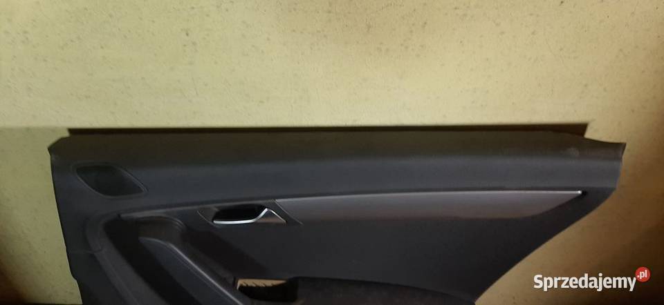 Boczek tapicerka drzwi prawy tył VW Passat B7 Włoszczowa