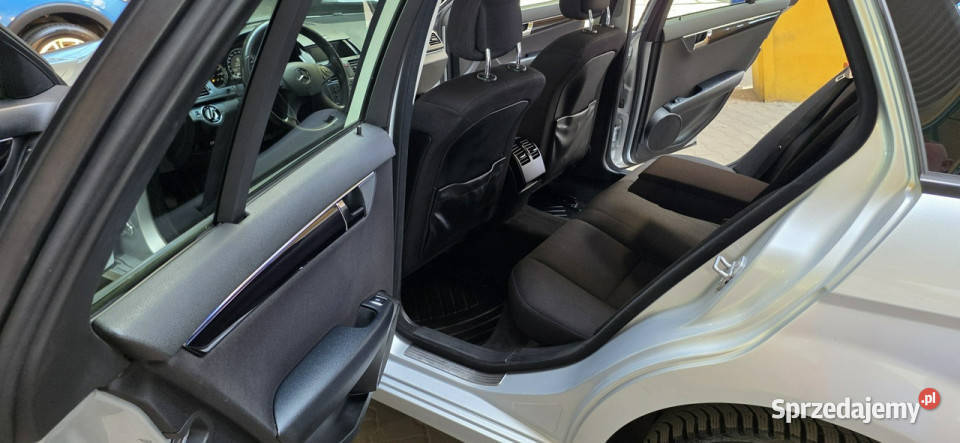 Mercedes C 180 OPIS W podanej roczna gwarancja automatyczna Mysłowice