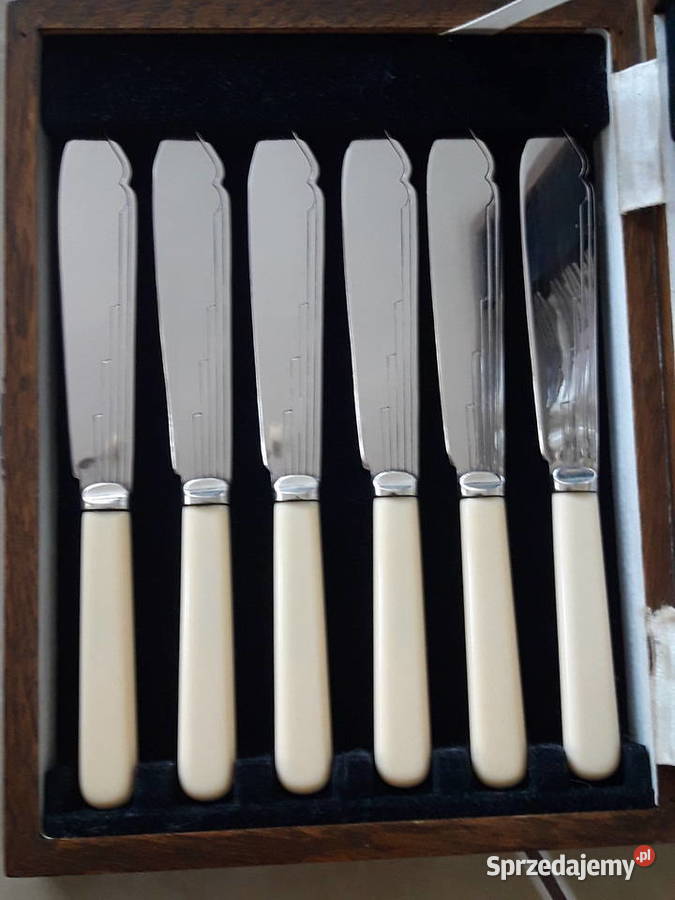 Antyczne sztućce w drewnianej kantynie Anglia lubelskie Janów Lubelski sprzedam