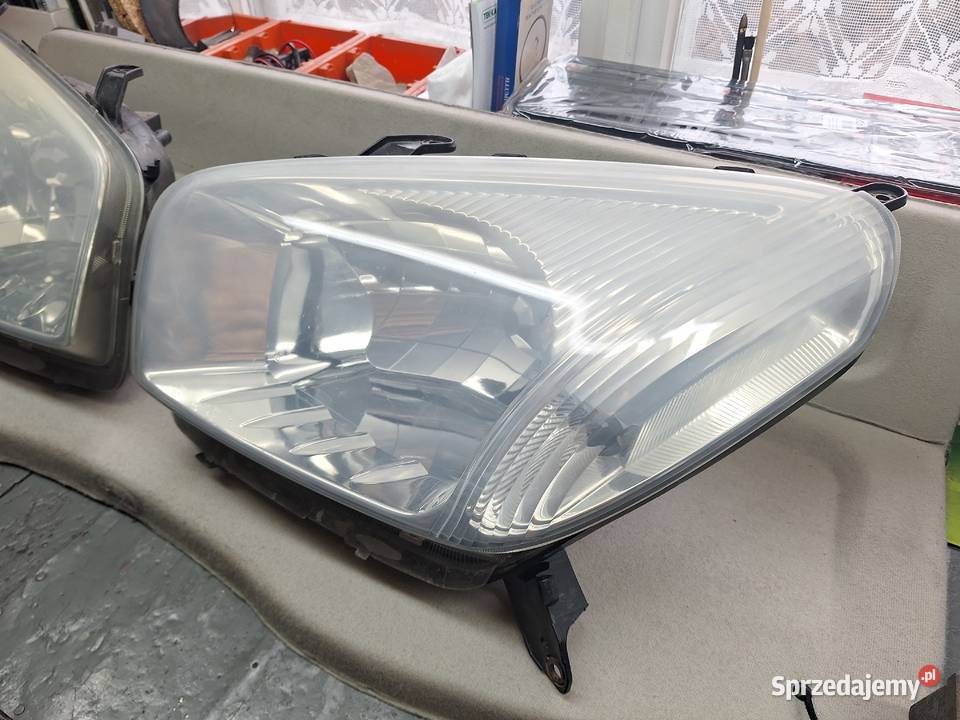Lampy przód Toyota rav4 podkarpackie Jasło sprzedam