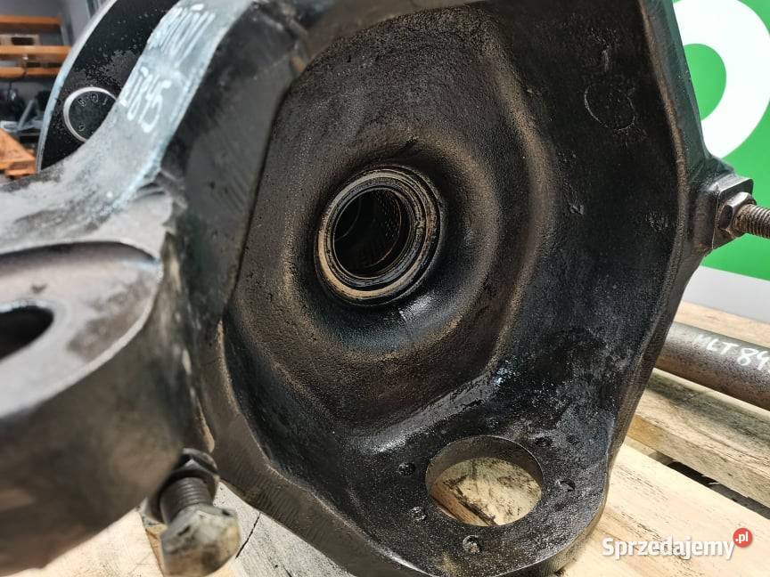 JLG 4017 Zwrotnica Spicer 2230600961 Pozostałe Wilkowo sprzedam