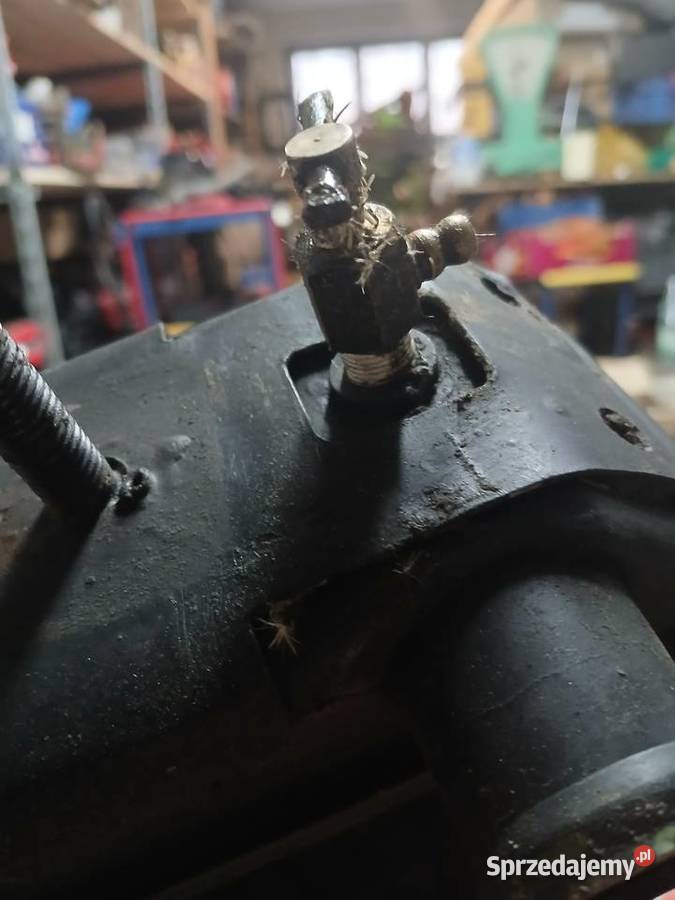 Chłodnica Ursus C360 100 sprawna miedź Piekoszów