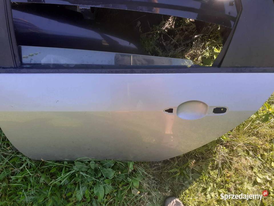 NISSAN PRIMERA p12 listwa zgarniaja parapet Ostrów Wielkopolski