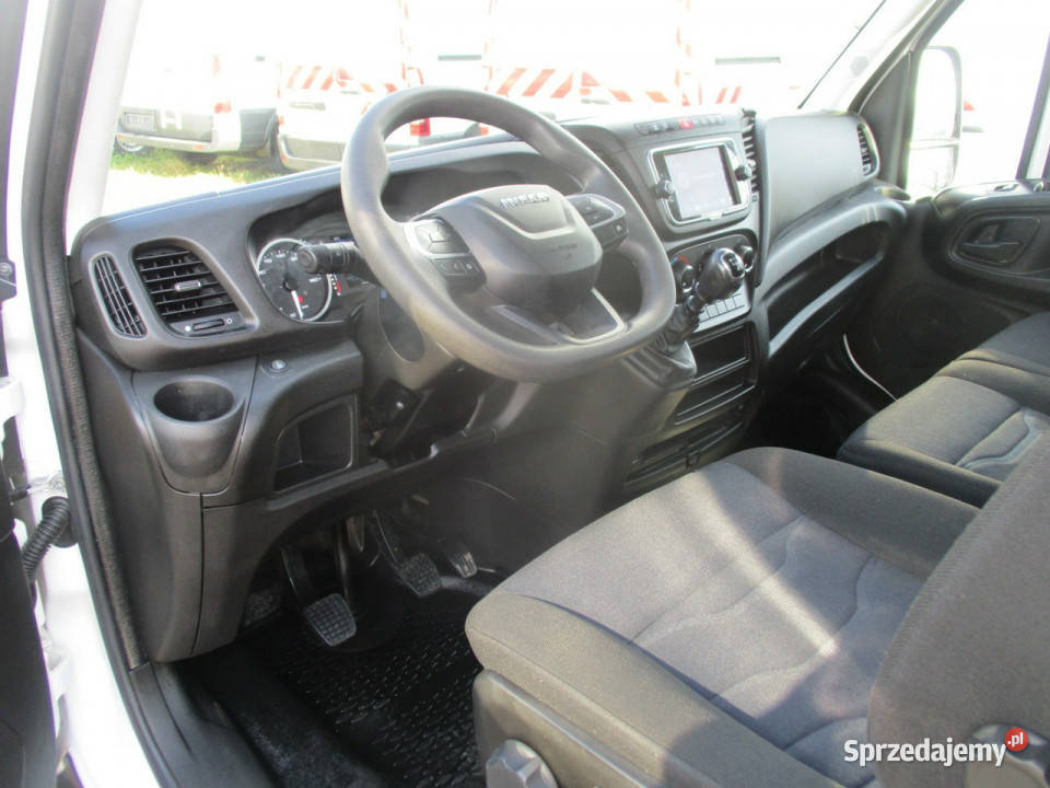 Iveco Daily 35C18 30 HPI 180 brygadówka 6 osób centralny zamek Dębica