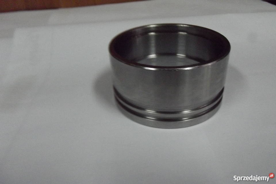 TULEJKAWKŁADKA PRZEDNIEGO NAPĘDU URSUS C