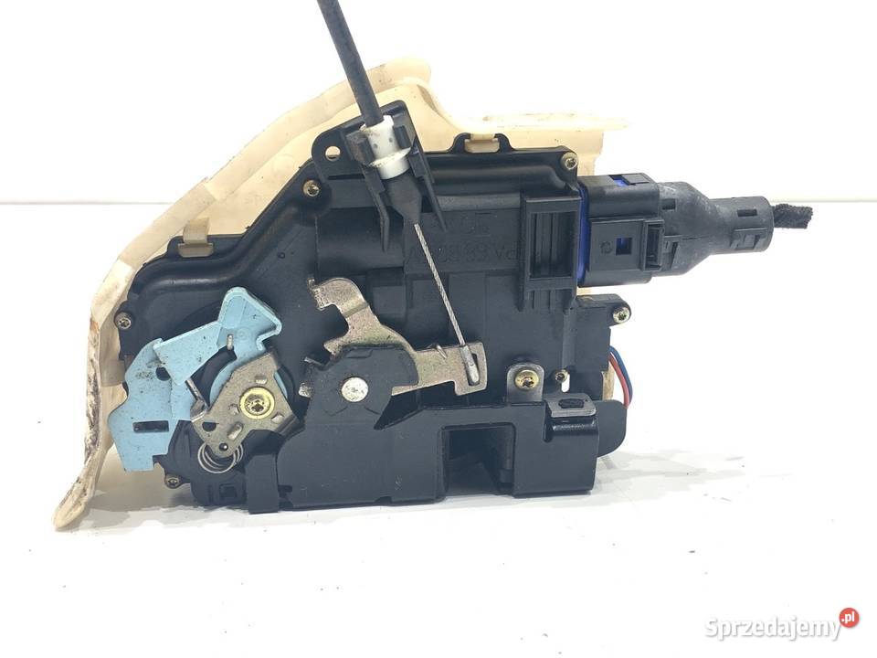 ZAMEK DRZWI LEWY PRZÓD VW GOLF V Hatchback