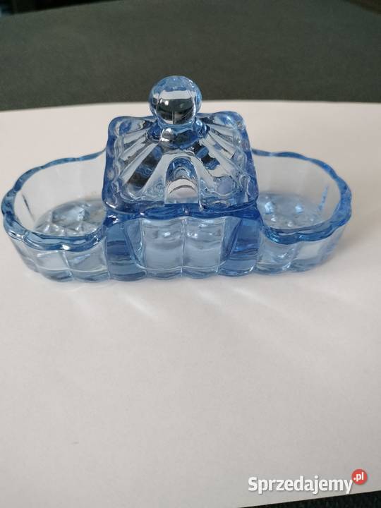 Niebieski przyprwnik kabaret solniczka szkło Porcelana i szkło