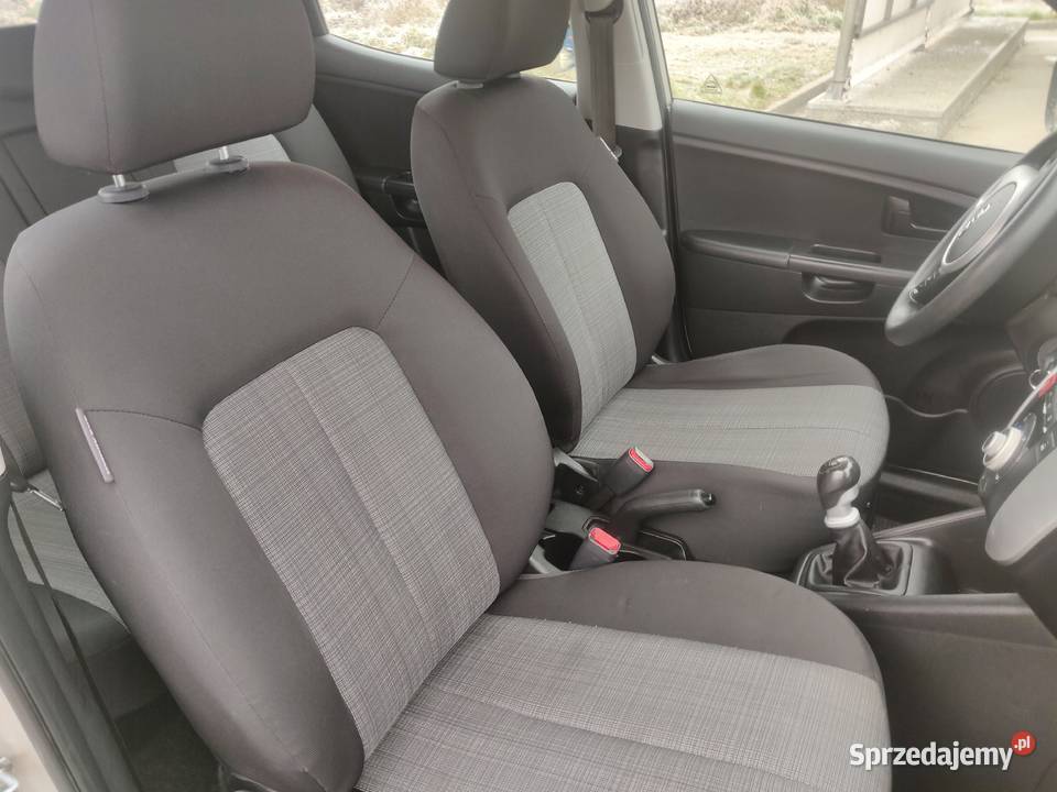 Kia Venga 14 benzyna 81 2x koła NOWA bluetooth Niepołomice