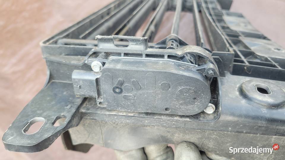 VOLVO XC40 KIEROWNICA POWIETRZA ŻALUZJA ROLETA Ruda Śląska