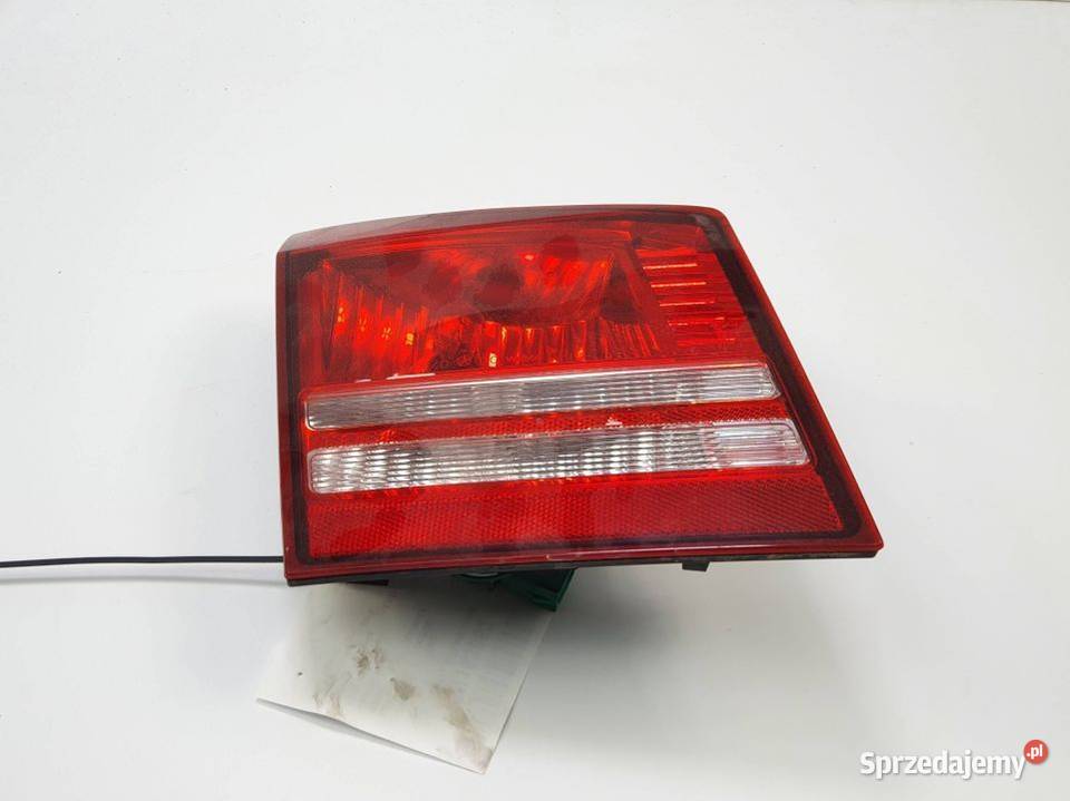 LAMPA W KLAPE LEWA DODGE JOURNEY 04806369AB Lipno