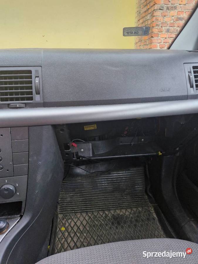 Syndyk sprzeda Opel Vectra 18 2002 Toruń