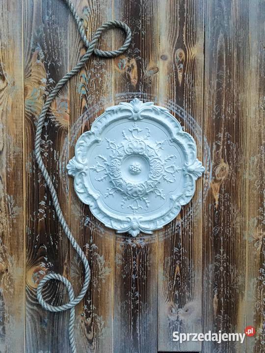 Obraz na drewnie efekt postarzenia sztukateria Opatówek