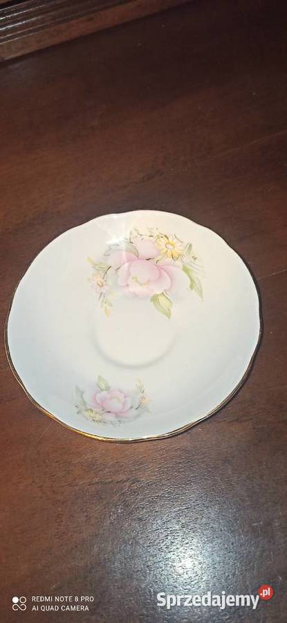 Talerzyk spodek podstawka
Royal Stuart Made in Gdańsk
