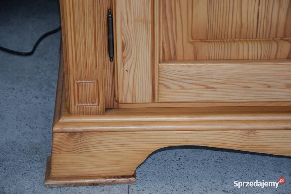 kredens z drewna sosnowego nowy Olsztyn