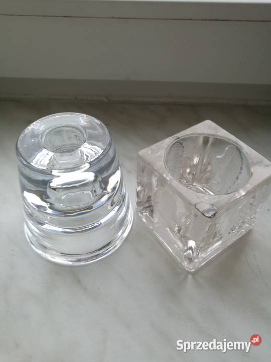 Dwa swieczniki ozdoby grube szkło