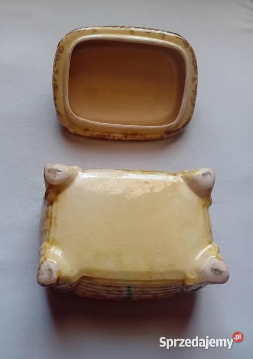 Ceramiczna szkatułka Jasba zdobiona glazurą