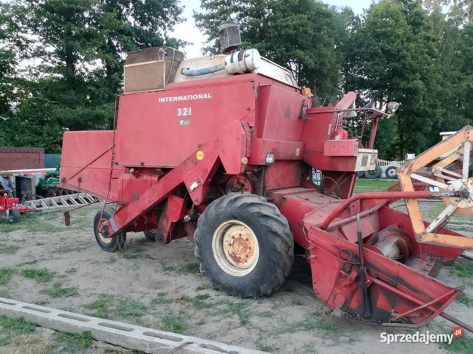 Kombajn zbożowy international 321 ICK łódzkie Wyszanów