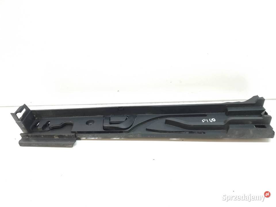 OSŁONA BAGAŻNIKA PRAWY TYŁ 5TA864512C VW