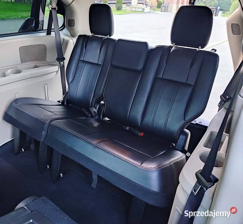 Ładny nie zgnity Chrysler Town Country 36v6 Domaradz sprzedam