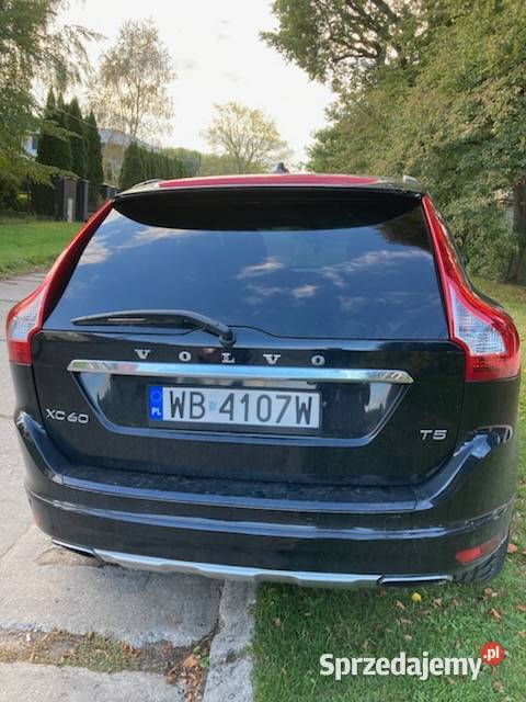 Sprzedam Volvo XC60 2015 r niski przebieg czarny Łódź
