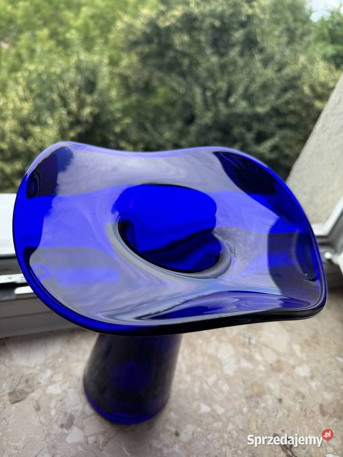 Wazon ze szkła kobaltowego z PRL podkarpackie Mielec sprzedam