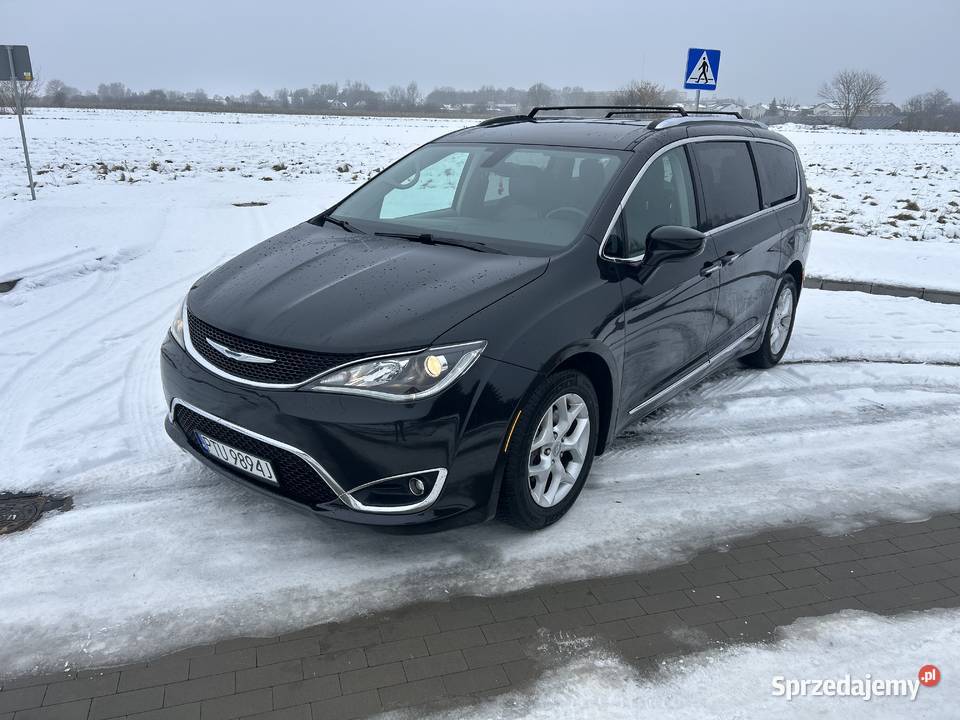 Chrysler Pacifica Turing L plus 36 v6 z 2017r Turek