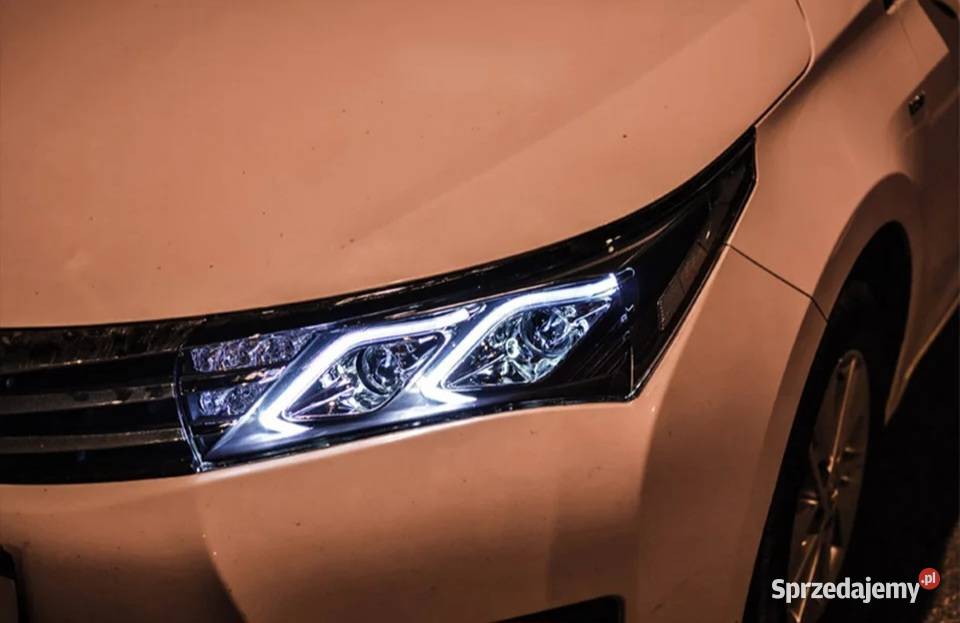 NOWE lampy przednie lampa przód Toyota Corolla Bełchatów