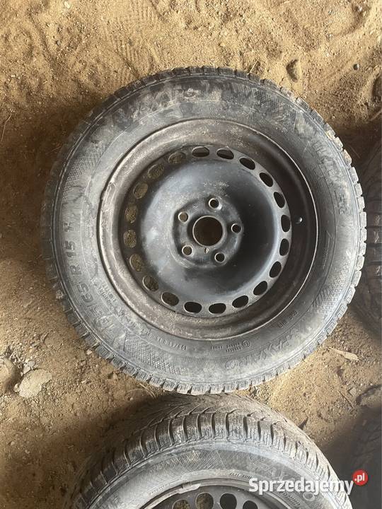 300601027 6JX 15H2 ET45 r15 Felgi Stalowe z Zambrów