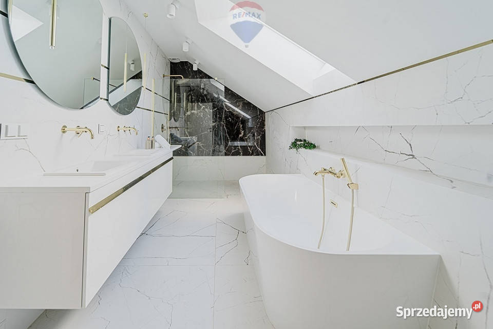 Nowoczesna willa z prywatną plażą