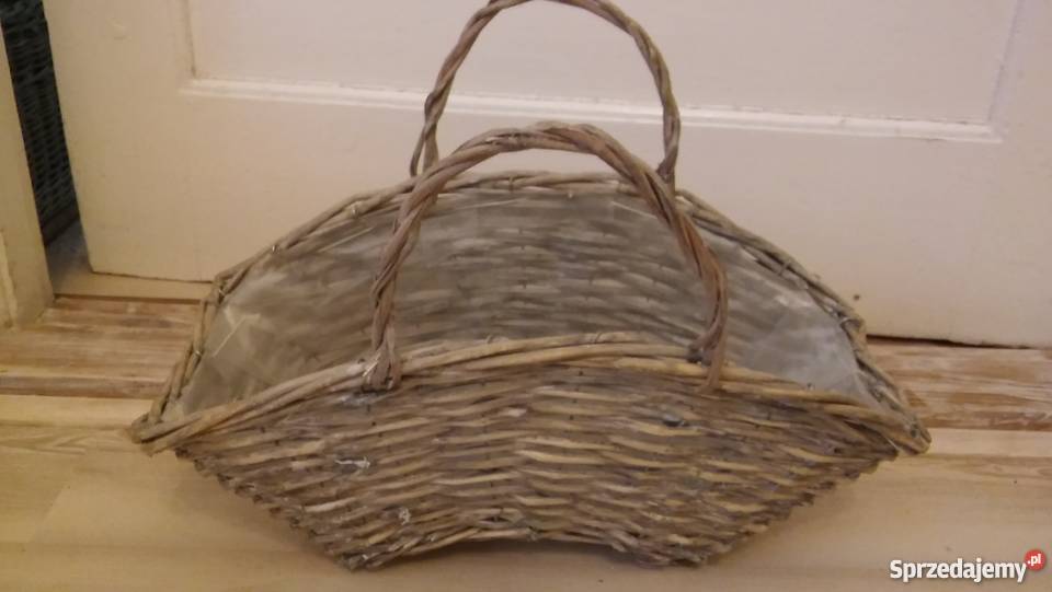 duży wiklinowy koszyk pobielany na prezent Gdańsk
