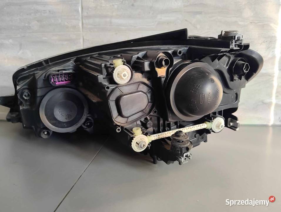 VW GOLF 7 PRAWA LAMPA PRZÓD ZWYKŁA LED osobowe Ostroróg sprzedam
