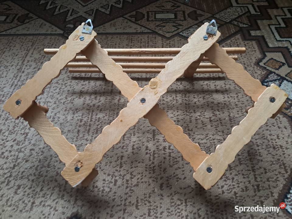 Wieszak drewniany na ubrania PRL