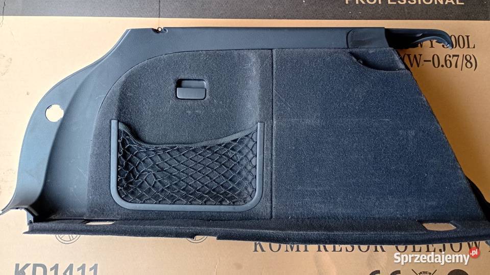 boczki bagażnika plastiki audi a4 b7 sprzedam