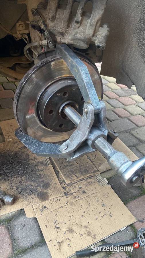 ŚCIĄGACZ ŁOŻYSK TULEI BĘBNÓW TARCZ 320mm Lubycza Królewska