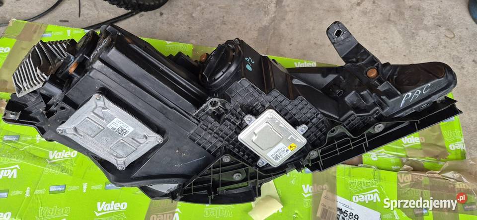 Lampa Reflektor Pacifica OE 68228947AF Lewy Rok produkcji 2020 Łódź