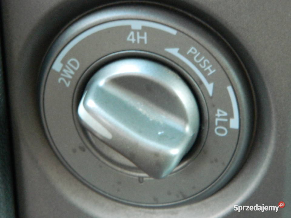 NISSAN Titan Bezwypadkowy Mały przebieg Warszawa